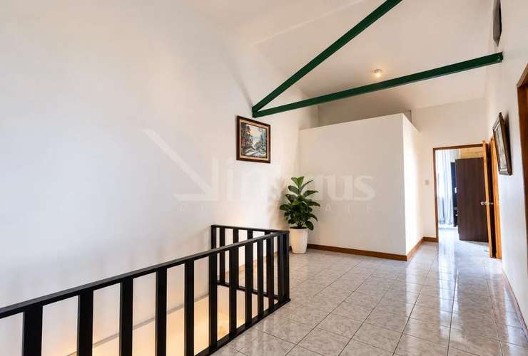 Venta de casa con jardín - La Unión