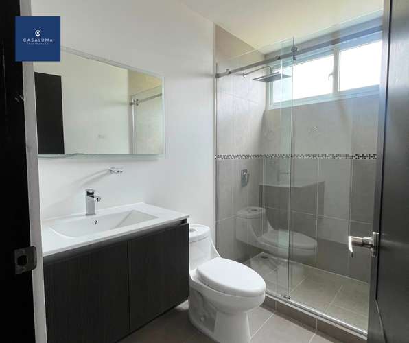 APARTAMENTO CON LINEA BLANCA - Imagen 2