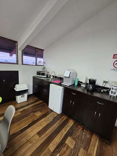 Oficina en Escazú. San José. Alquiler con Servicios y Equipado  - Imagen 7