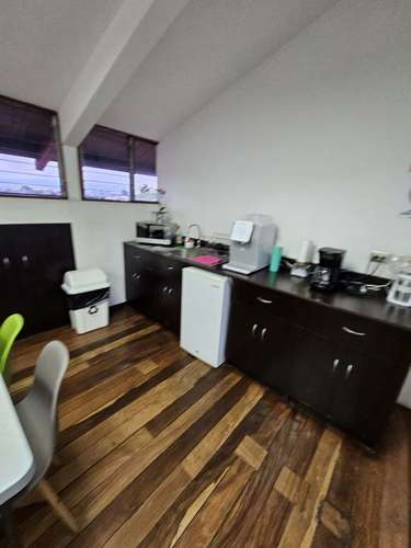 Oficina en Escazú. San José. Alquiler con Servicios y Equipado  - Imagen 11