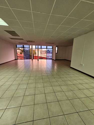 Oficina en Alquiler. San José. 160m2 - Imagen 16