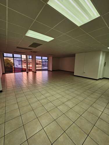 Oficina en Alquiler. San José. 160m2 - Imagen 13