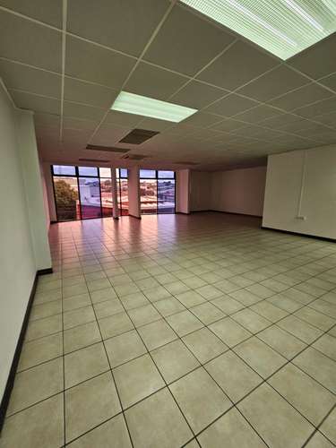 Oficina en Alquiler. San José. 160m2 - Imagen 12