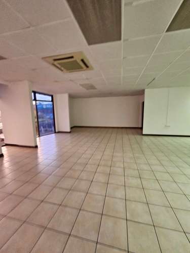 Oficina en Alquiler. San José. 160m2 - Imagen 10