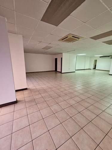 Oficina en Alquiler. San José. 160m2 - Imagen 9