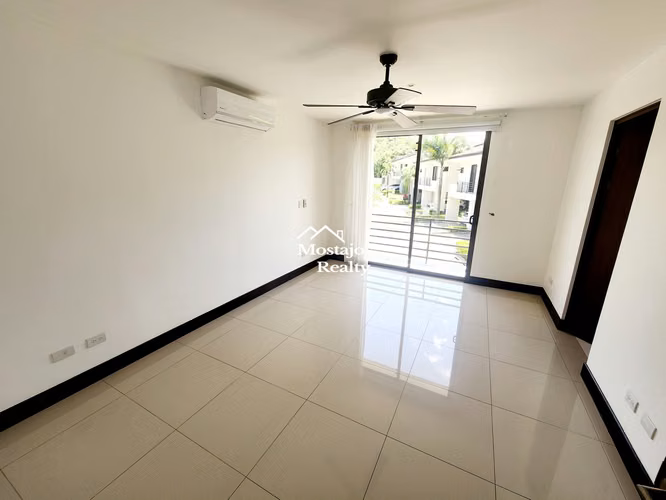 Alquiler de Casa esquinera, linea blanca, Condominio Parques del Sol, Santa Ana - Imagen 11
