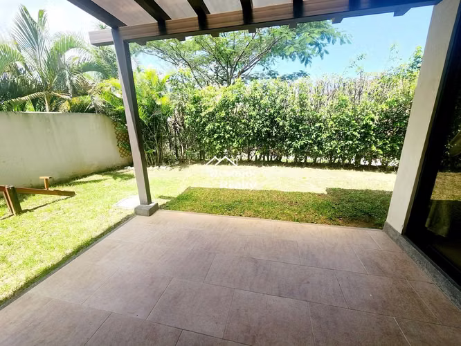 Alquiler de Casa esquinera, linea blanca, Condominio Parques del Sol, Santa Ana - Imagen 5