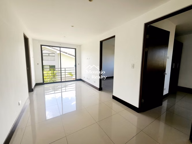 Alquiler de Casa esquinera, linea blanca, Condominio Parques del Sol, Santa Ana - Imagen 8