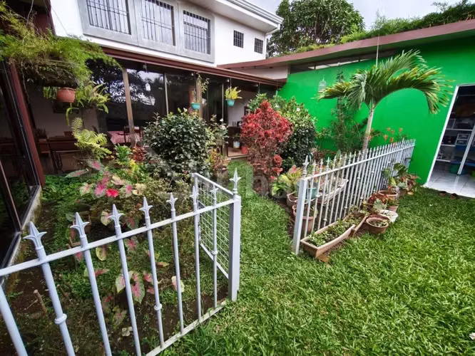 Venta de Casa en Residencial Guayabos, Curridabat, ID#43670 - Imagen 8