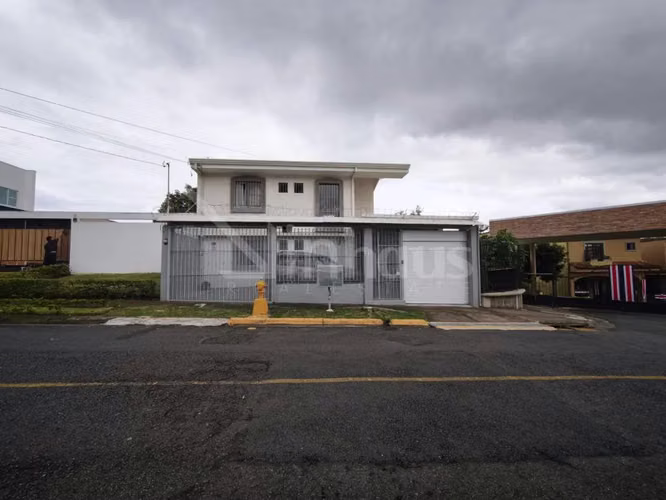 Venta de Casa en Residencial Guayabos, Curridabat, ID#43670