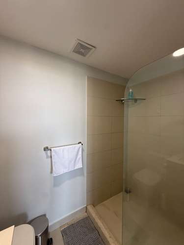 Apartamento amueblado en alquiler en Rohrmoser: vistas panorámicas desde el piso 18 (ref : 01) - Imagen 7
