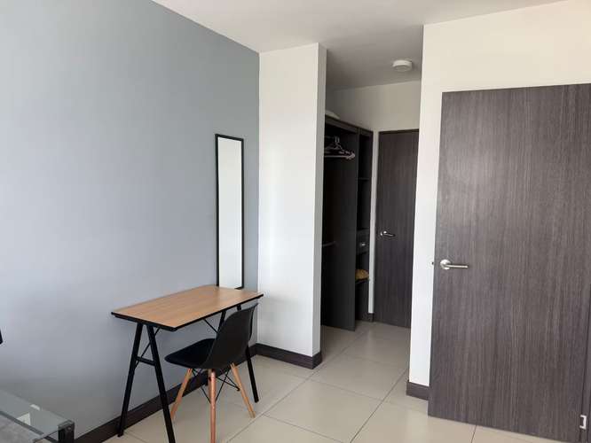 Apartamento amueblado en alquiler en Rohrmoser: vistas panorámicas desde el piso 18 (ref : 01) - Imagen 5