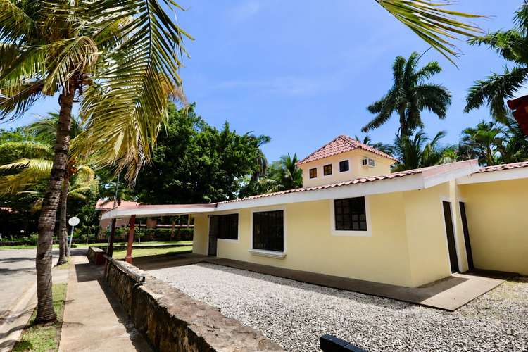 BEACH HOUSE FOR SALE | 4 BEDROOMS | NO HOA | LAS PALMAS, PLAYAS DEL COCO | $525,000 CASA CERCA DE LA PLAYA EN VENTA | 4 