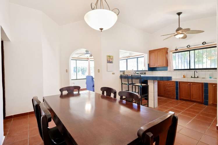 BEACH HOUSE FOR SALE | 4 BEDROOMS | NO HOA | LAS PALMAS, PLAYAS DEL COCO | $525,000 CASA CERCA DE LA PLAYA EN VENTA | 4 
