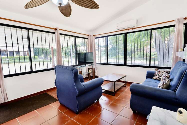 BEACH HOUSE FOR SALE | 4 BEDROOMS | NO HOA | LAS PALMAS, PLAYAS DEL COCO | $525,000 CASA CERCA DE LA PLAYA EN VENTA | 4 