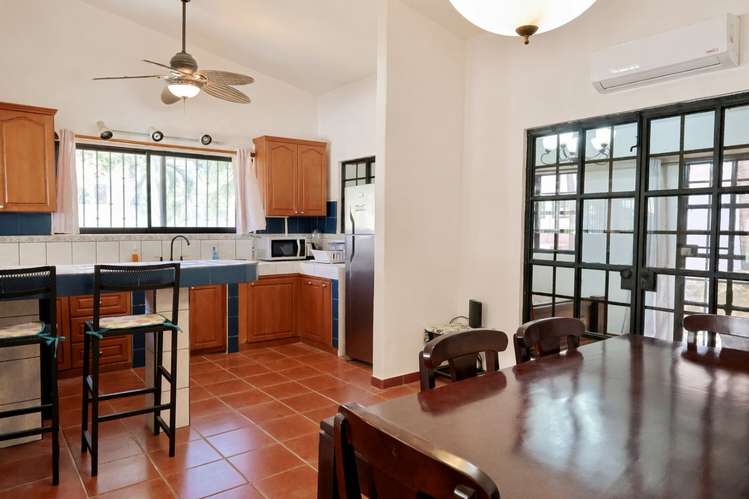 BEACH HOUSE FOR SALE | 4 BEDROOMS | NO HOA | LAS PALMAS, PLAYAS DEL COCO | $525,000 CASA CERCA DE LA PLAYA EN VENTA | 4 