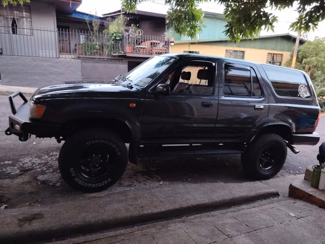 4 RUNNER 1995