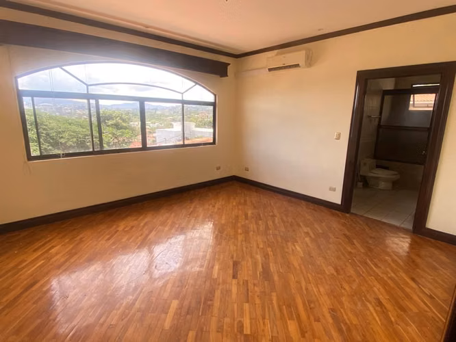 Nuevo en el mercado, vistas buenas, casa en condominio,gran sala enorme. - Imagen 11