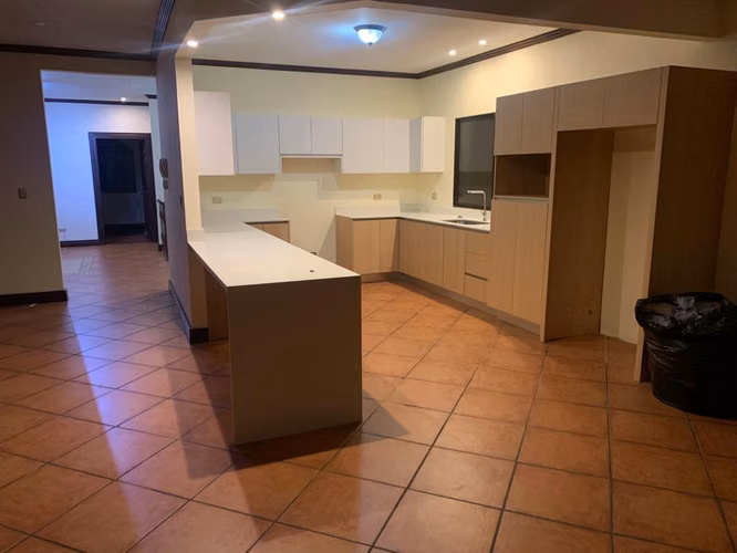 Nuevo en el mercado, vistas buenas, casa en condominio,gran sala enorme. - Imagen 3