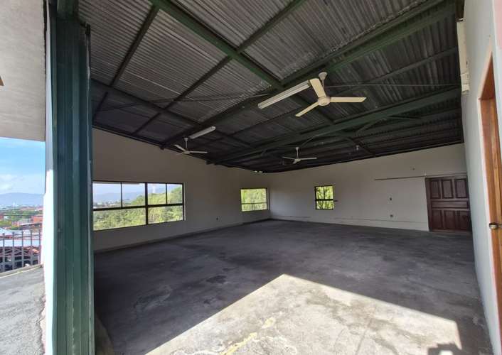 Propiedad de 890 m² con 2 Casas Independientes y Uso de Suelo Mixto | San Pablo de Heredia - Imagen 18