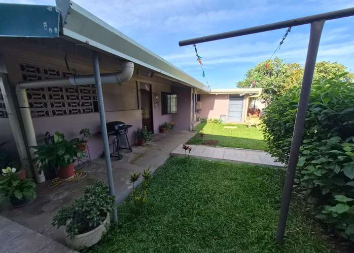  Propiedad de 890 m² con 2 Casas Independientes y Uso de Suelo Mixto | San Pablo de Heredia - Imagen 2