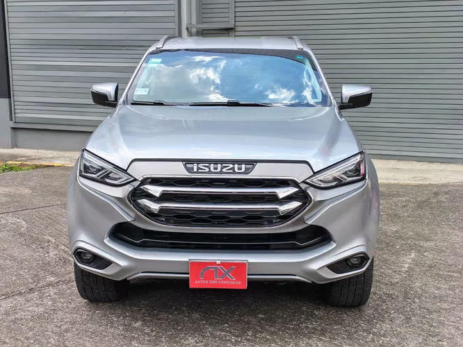 Isuzu MU-X UJSL 202 año 2022