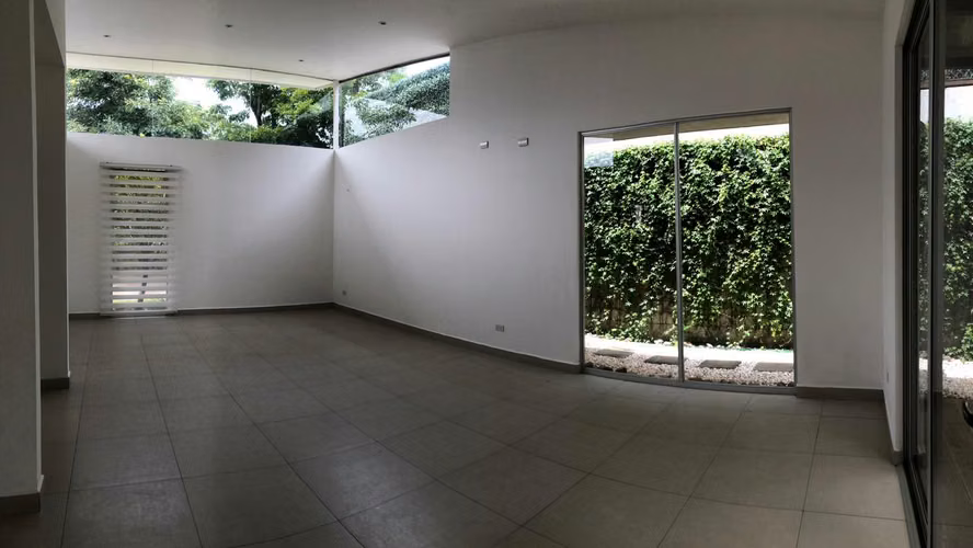 Alquiler de casa de 1 solo nivel, bella!! - Imagen 5