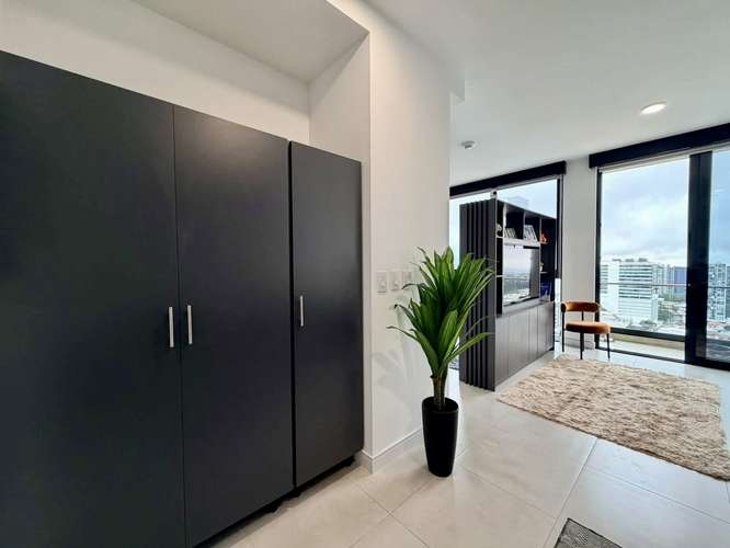 ALQUILER DE APARTAMENTO TIPO STUDIO AMUEBLADO EN TORRE EN ROHRMOSER  - Imagen 4