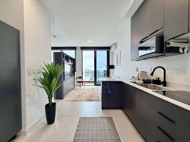 ALQUILER DE APARTAMENTO TIPO STUDIO AMUEBLADO EN TORRE EN ROHRMOSER  - Imagen 7