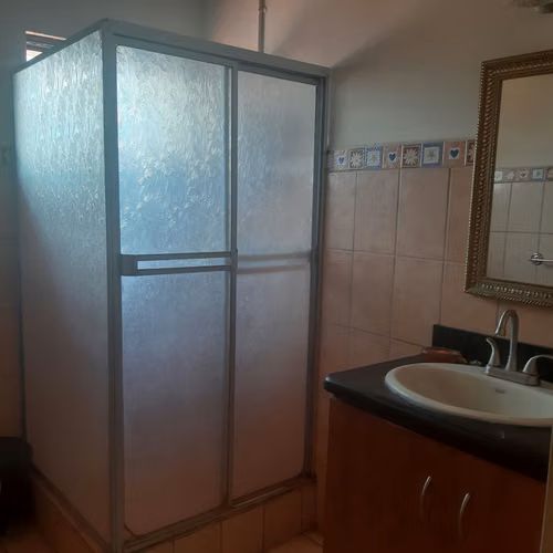Se Vende Casa de dos pisos en Rorhmoser  - Imagen 11
