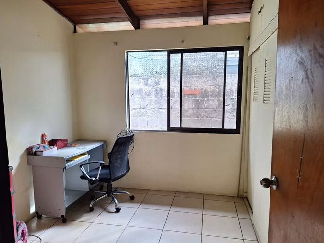 Se Vende Casa de dos pisos en Rorhmoser  - Imagen 17
