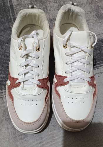 Ropa y zapatos  - Imagen 3