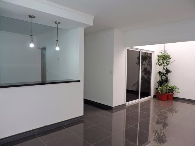  Alquiler de apartamento tipo casa en Barrio Escalante - Barrio Dent - 3 hab  