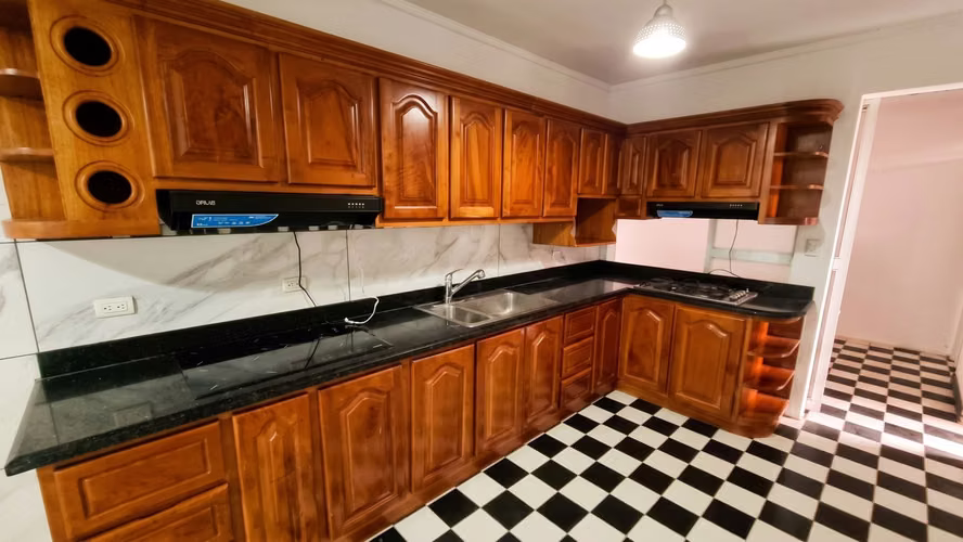  Alquiler de apartamento tipo casa en Barrio Escalante - Barrio Dent - 3 hab   - Imagen 3