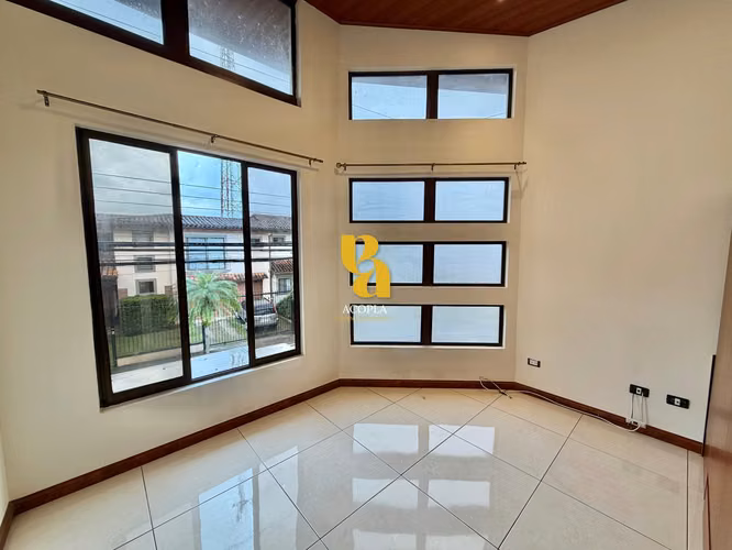 Alquiler de casa de 3 habitaciones en residencial en Santa Ana - Imagen 17