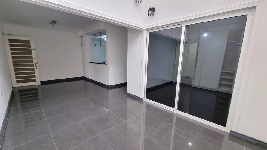 Alquiler de apartamento muy amplioa en Barrio Escalante-Barrio Dent - 3 habitaciones   - Imagen 4
