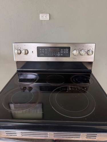 Cocina + microondas con extractor  - Imagen 4