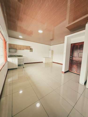 Se alquila apartamento en Sabana Sur. Servicios incluidos. - Imagen 5