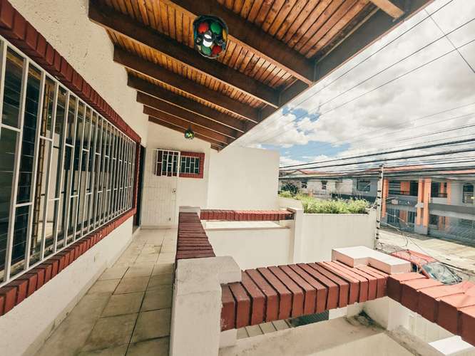 Se alquila apartamento en Sabana Sur. Servicios incluidos. - Imagen 9