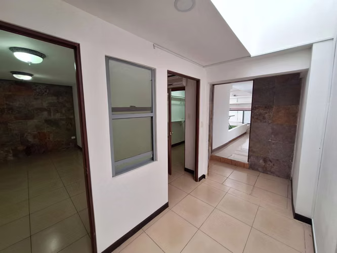 Se alquila agradable apartamento para una persona, sin garage. - Imagen 6