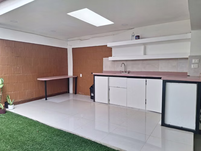 Se alquila agradable apartamento para una persona, sin garage. - Imagen 3