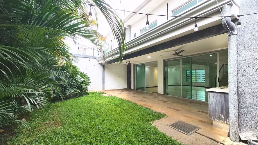 Casa en venta en condominio con piscina | 4 habitaciones con baño propio | Piedades de Santa Ana  RZ - Imagen 7