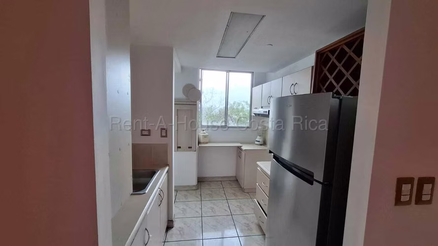 Venta de Apartamento amplio en Uruca, San José  - Imagen 5