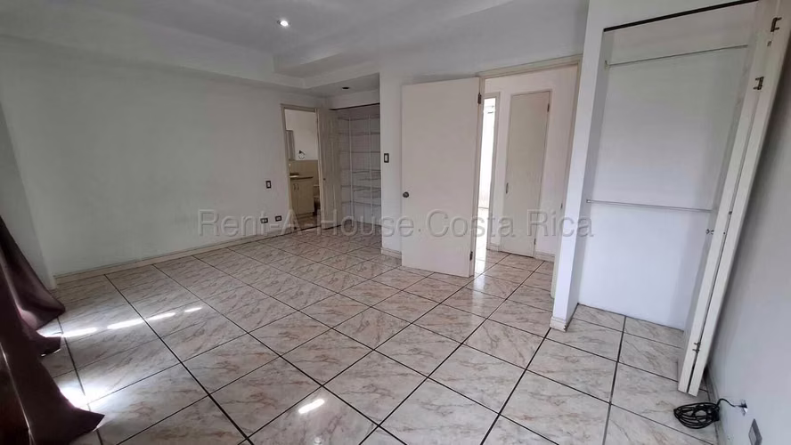 Venta de Apartamento amplio en Uruca, San José  - Imagen 10