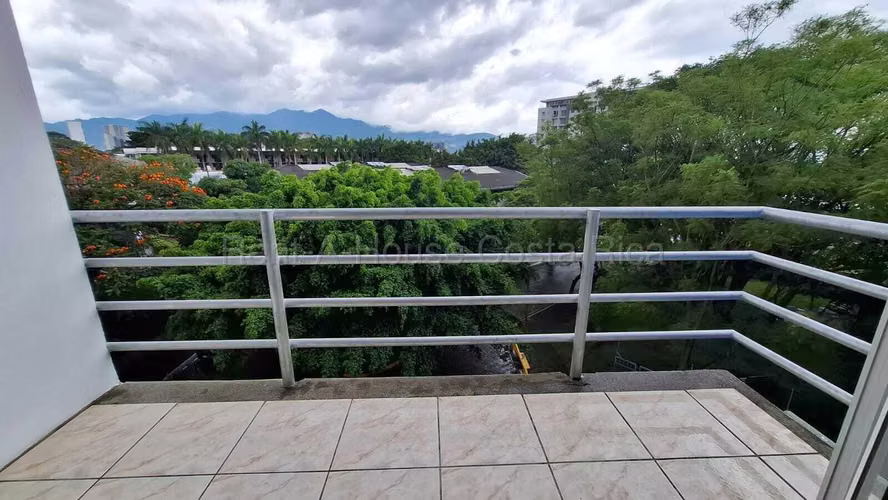Venta de Apartamento amplio en Uruca, San José  - Imagen 6