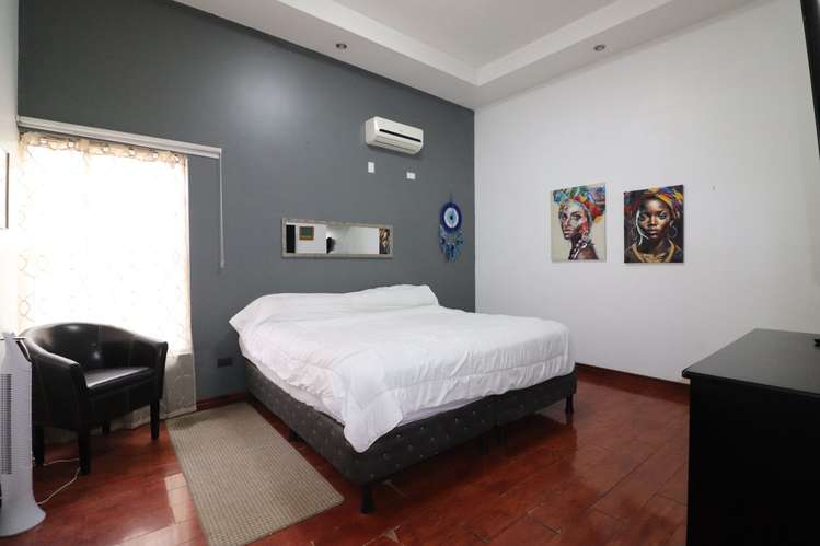 SE VENDE-Propiedad con 3 Unidades, Piscina y Amplio Terreno en La Guácima KVV - Imagen 11