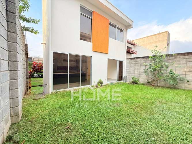 Alquiler de Casa con Jardin en Rio Oro de Santa Ana  - Imagen 6