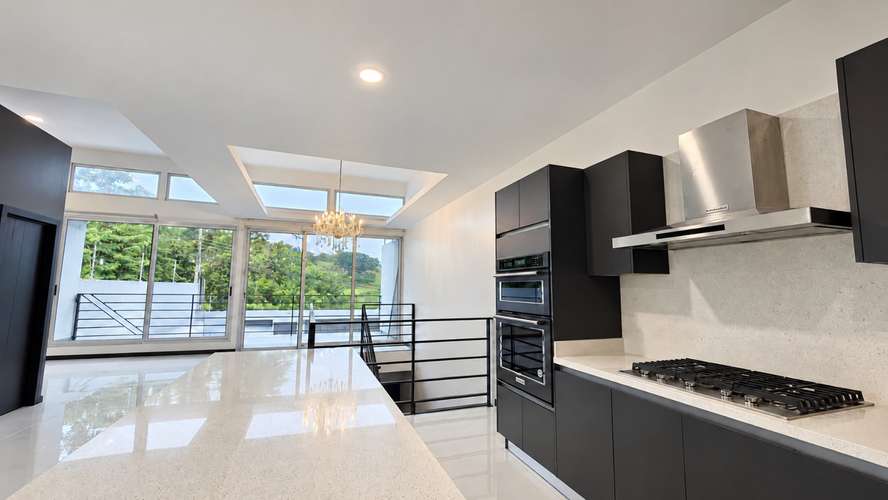 Alquiler de Apartamento Amplio y Moderno en Escazú.  - Imagen 11