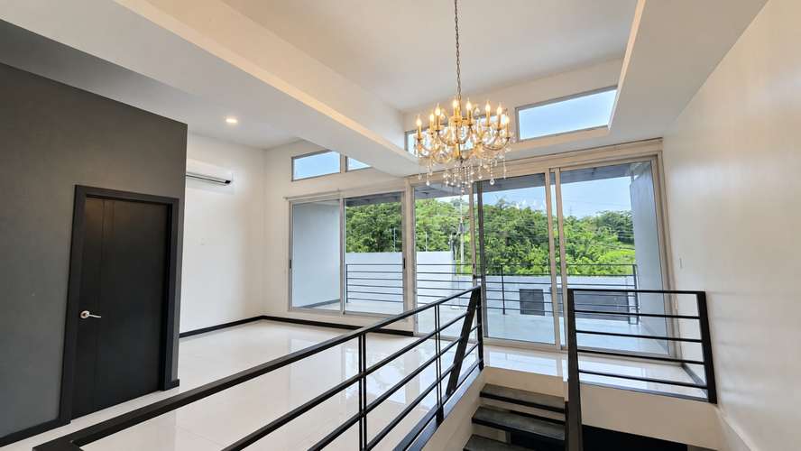 Alquiler de Apartamento Amplio y Moderno en Escazú.  - Imagen 6