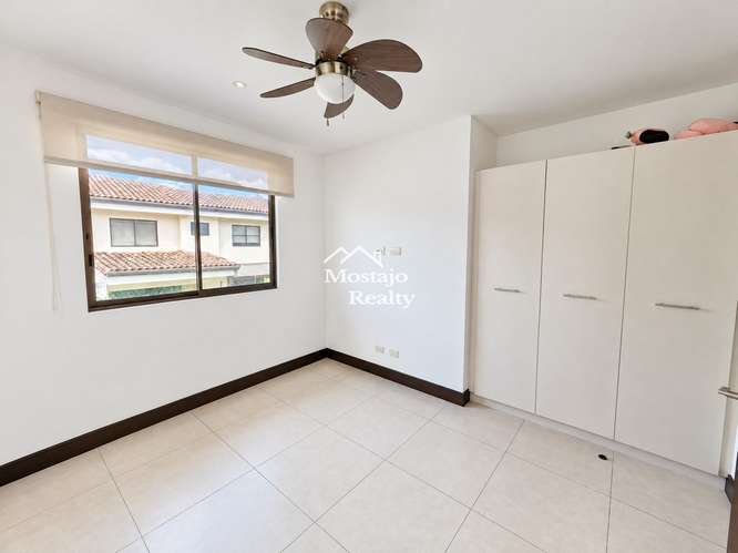 Venta de casa, Condominio Parques del Sol, Jacaranda, Santa Ana - Imagen 5